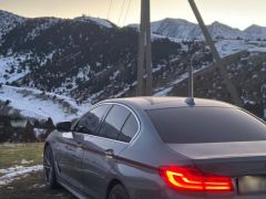 Photo of the vehicle BMW 5 Series