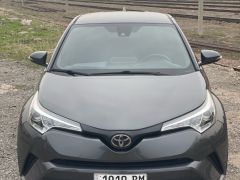 Фото авто Toyota C-HR