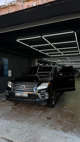 Lexus LX