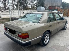 Сүрөт унаа Mercedes-Benz W124