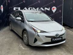 Фото авто Toyota Prius