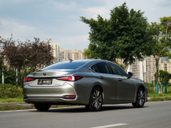 Фото авто Lexus ES