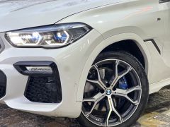 Photo of the vehicle BMW X6