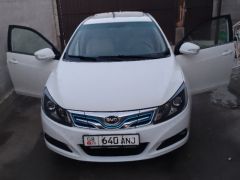 Фото авто BYD E5