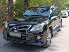 Photo of the vehicle Lexus LX