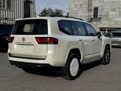 Photo of the vehicle Toyota Land Cruiser Prado