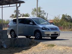 Photo of the vehicle Toyota Ipsum