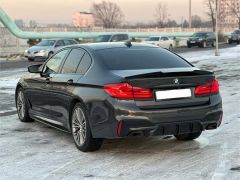 Photo of the vehicle BMW 5 Series