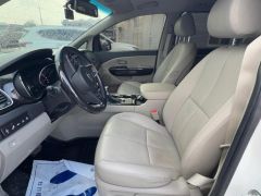 Photo of the vehicle Kia Carnival