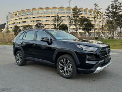 Сүрөт унаа Toyota RAV4