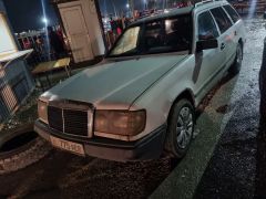 Сүрөт унаа Mercedes-Benz W124