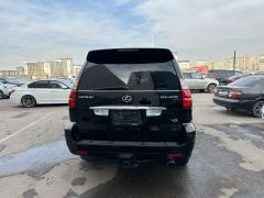 Photo of the vehicle Lexus GX