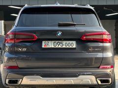 Photo of the vehicle BMW X5