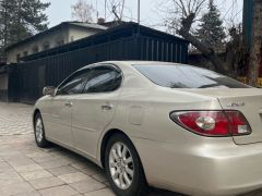 Photo of the vehicle Lexus ES