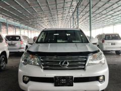 Photo of the vehicle Lexus GX