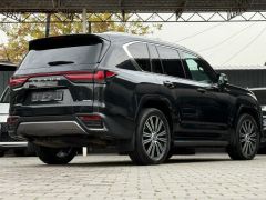 Photo of the vehicle Lexus LX