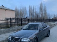 Сүрөт унаа Mercedes-Benz C-Класс