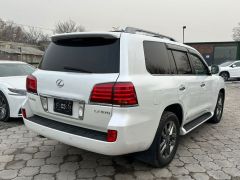 Photo of the vehicle Lexus LX