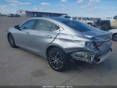 Photo of the vehicle Lexus ES