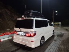 Photo of the vehicle Toyota Alphard