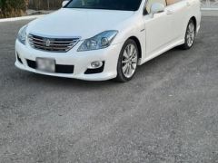 Photo of the vehicle Toyota Crown