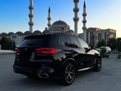 Photo of the vehicle BMW X5