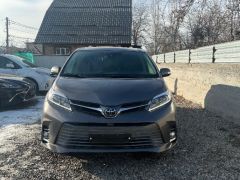 Сүрөт унаа Toyota Sienna