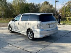 Photo of the vehicle Toyota Wish