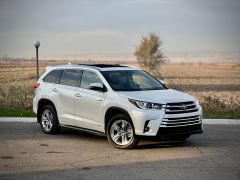 Photo of the vehicle Toyota Highlander