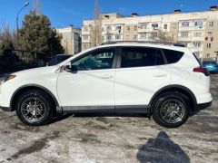 Photo of the vehicle Toyota RAV4