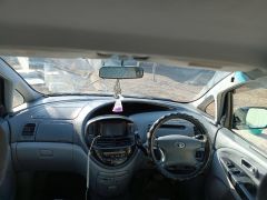 Фото авто Toyota Estima