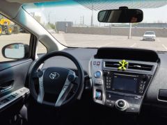 Сүрөт унаа Toyota Prius v (+)