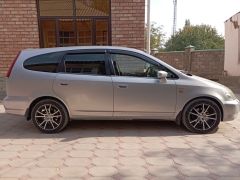 Сүрөт унаа Honda Stream