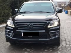 Photo of the vehicle Lexus LX