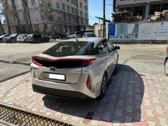 Фото авто Toyota Prius