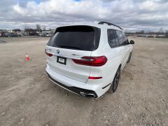 Photo of the vehicle BMW X7