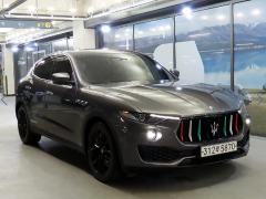 Фото авто Maserati Levante