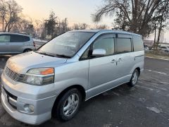 Сүрөт унаа Toyota Voxy