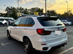 Photo of the vehicle BMW X5