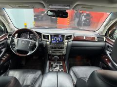 Сүрөт унаа Lexus LX