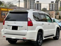 Photo of the vehicle Lexus GX