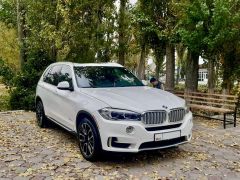 Photo of the vehicle BMW X5