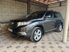 Photo of the vehicle Toyota Highlander