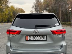 Сүрөт унаа Toyota Highlander