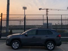 Сүрөт унаа Toyota RAV4