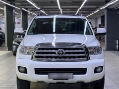 Фото авто Toyota Sequoia