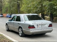 Фото авто Mercedes-Benz W124