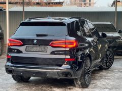 Photo of the vehicle BMW X5