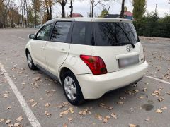 Photo of the vehicle Toyota Ist