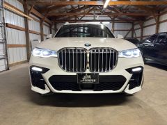 Photo of the vehicle BMW X7